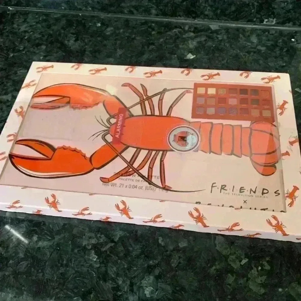 Makeup Revolution X Friends He's Her Lobster Eyeshadow Palette NEW - Picture 5 of 6